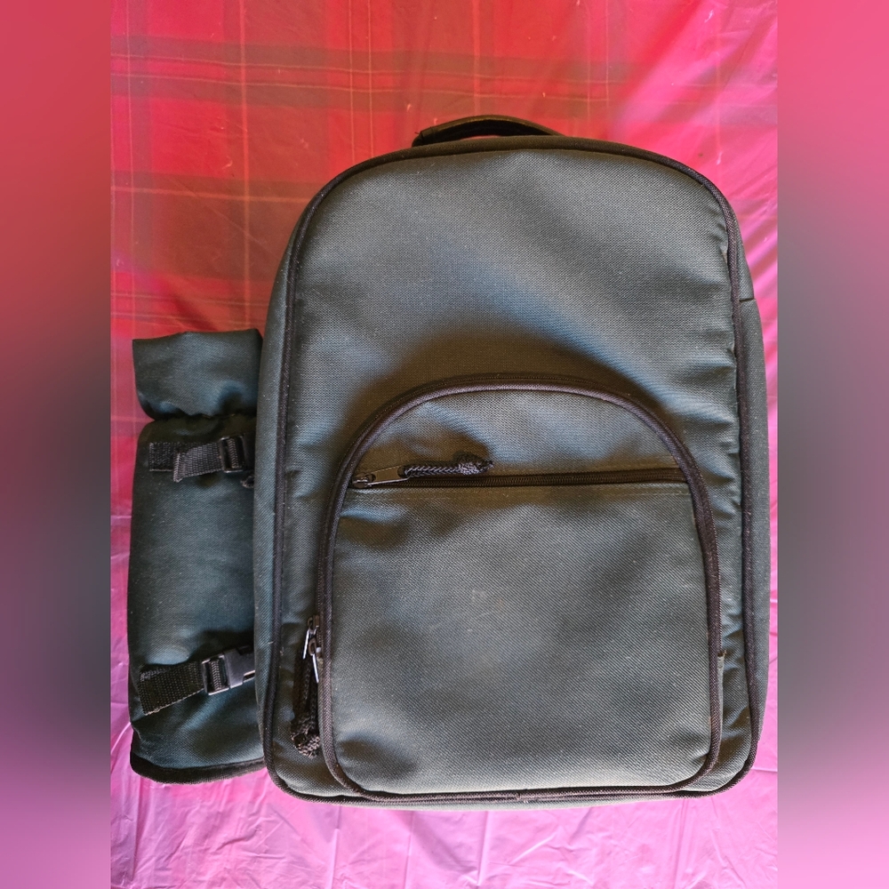 Picnic At Ascot Green Insulated Backpack For 4, Cutlery, Plates, Cheese Board